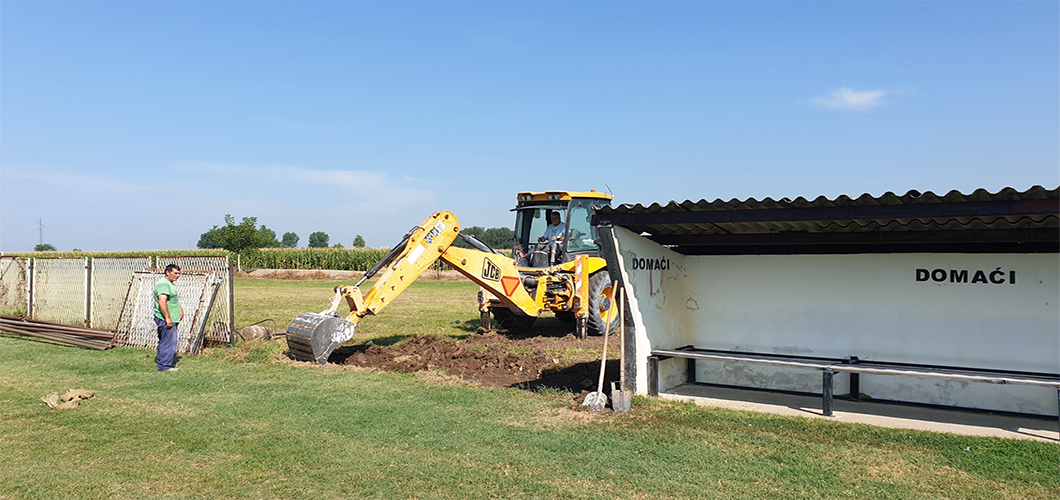 Почели радови и на стадиону Радничког